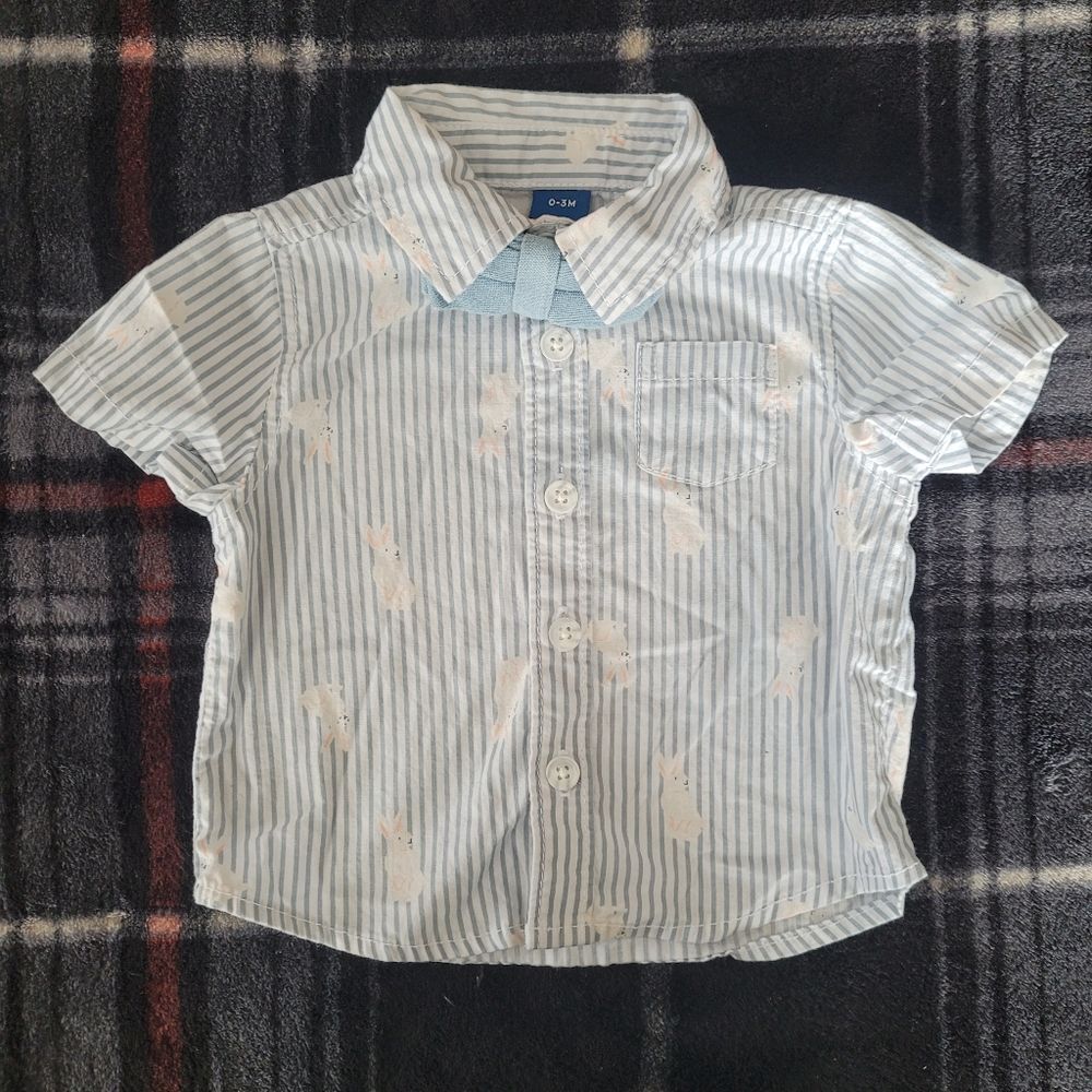 Old navy size 0-3 month boys blue stripped Short-Sleeve bunny Shirt & Bow-Tie